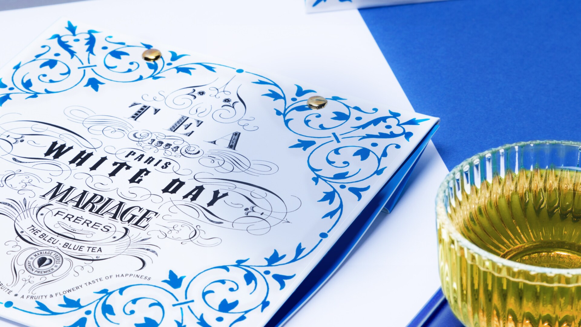 PARIS<br>&nbsp;WHITE DAY